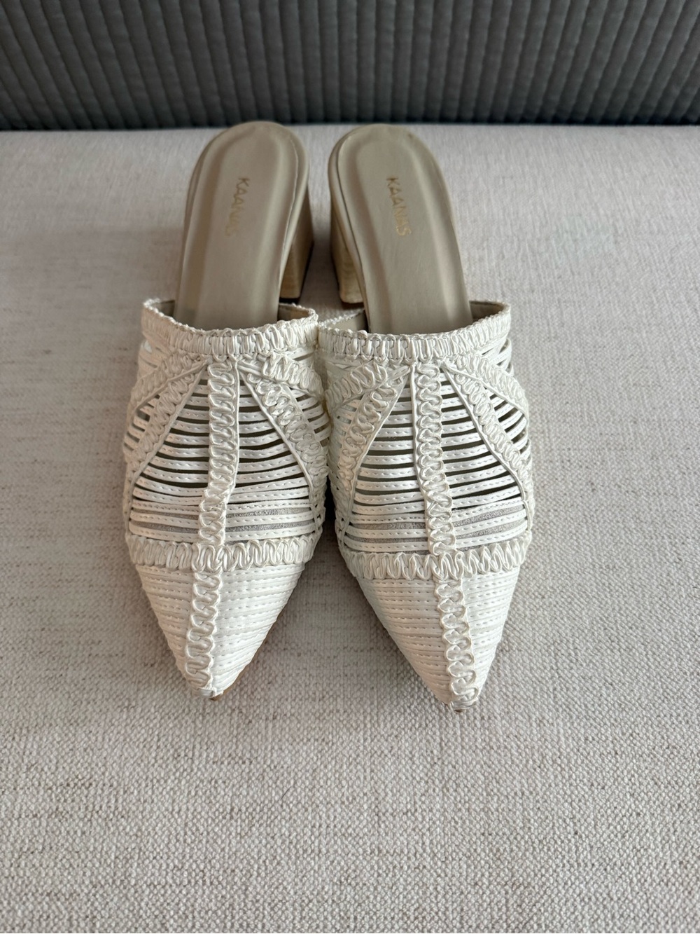 Kaanas Cream Woven Pointed Mule